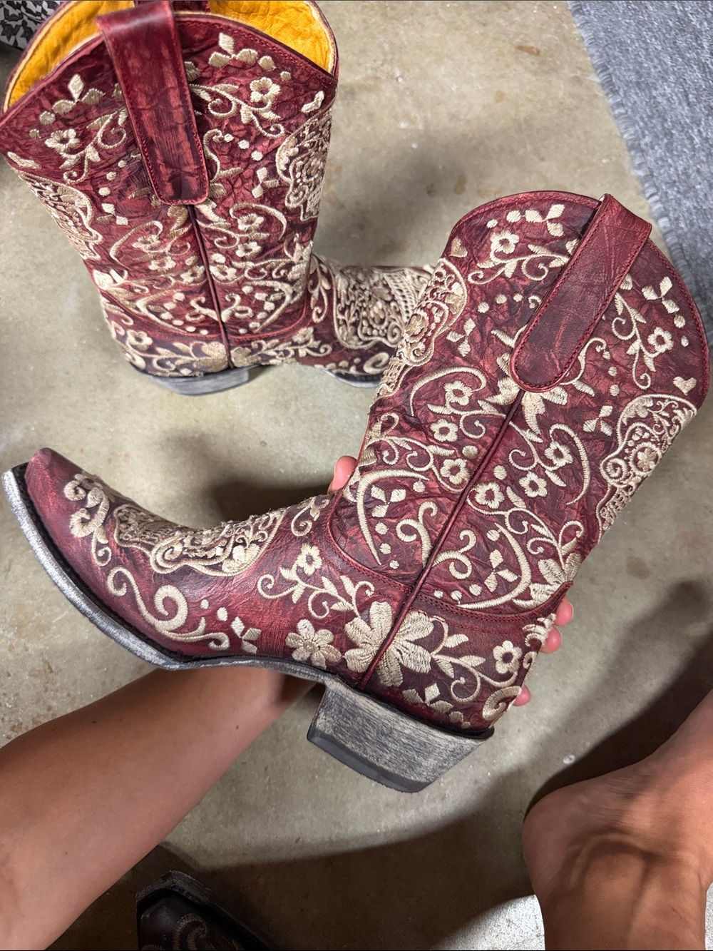 Red and White Embroidered Cowgirl Boots - Picture 4 of 4